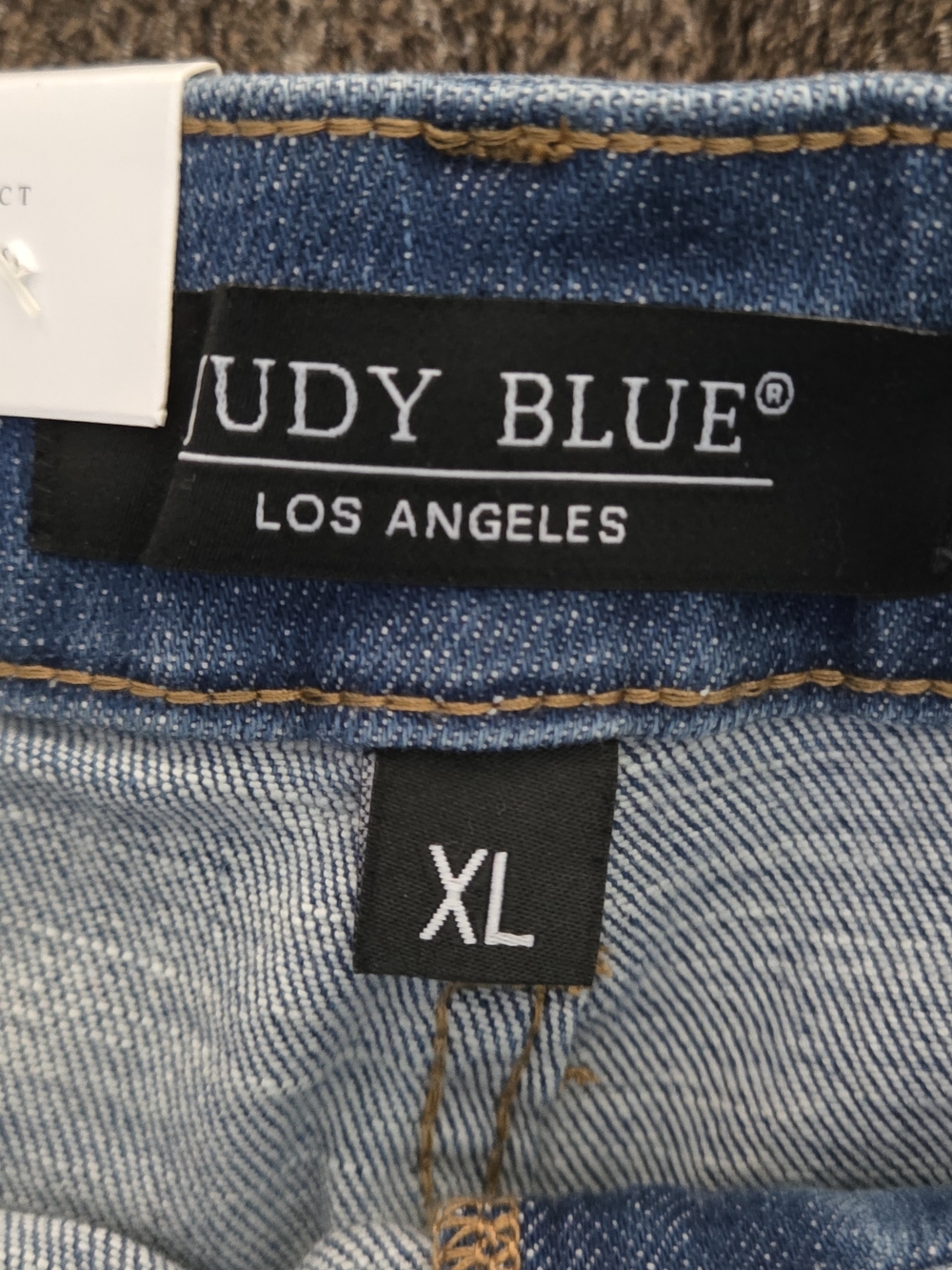 Judy Blue High Waist Distressed Leopard Patch Denim Shorts NWT XL - Picture 3 of 6
